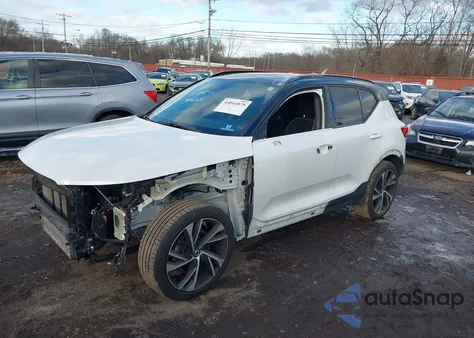 2020 Volvo Xc40 T5 R-Design from USA, damaged, VIN YV4162UM9L2298033